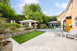 Photo 27- click for photo gallery